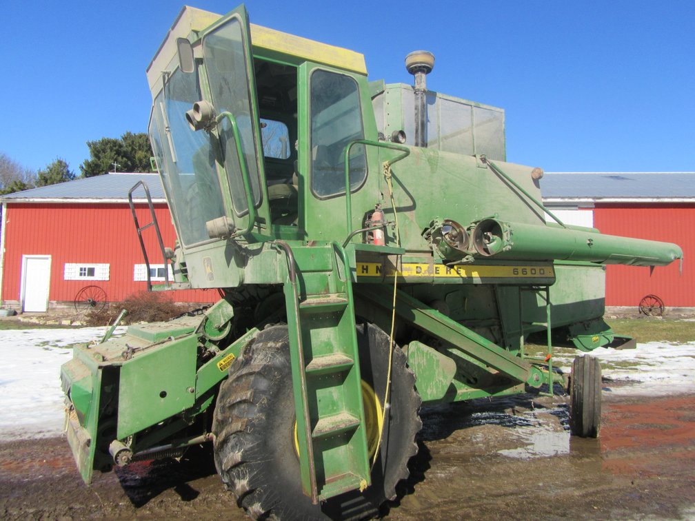 1978 John Deere 6600 Combine