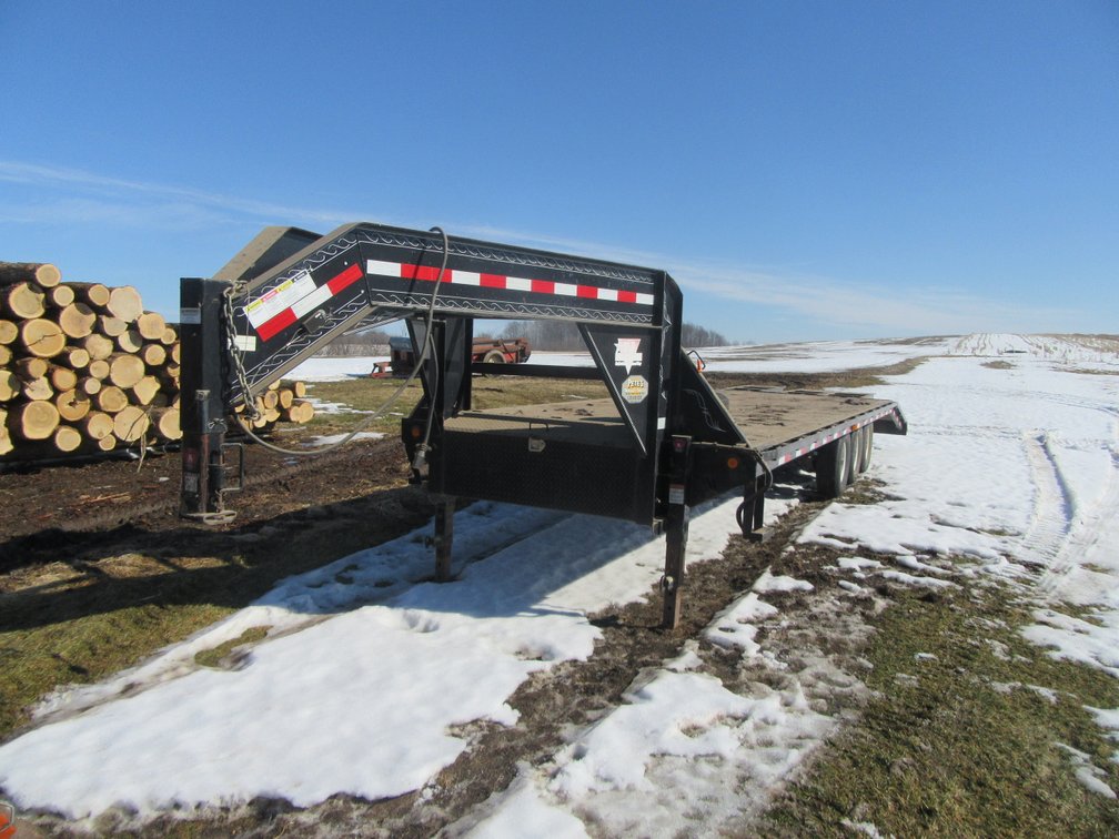 2006 PJ Tri Axle 23' Trailer (Has WI Title)