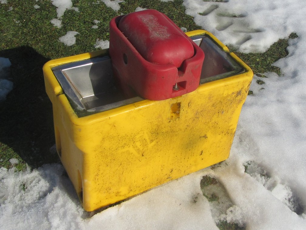 Ritchie 2 Sided Waterer