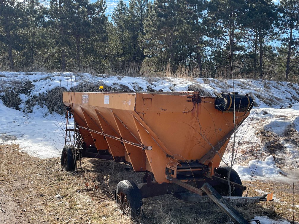 Henderson Chief Spreader