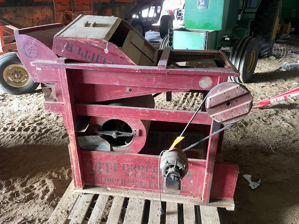 AT Ferrell Co. Clipper Grain and Seed Cleaner