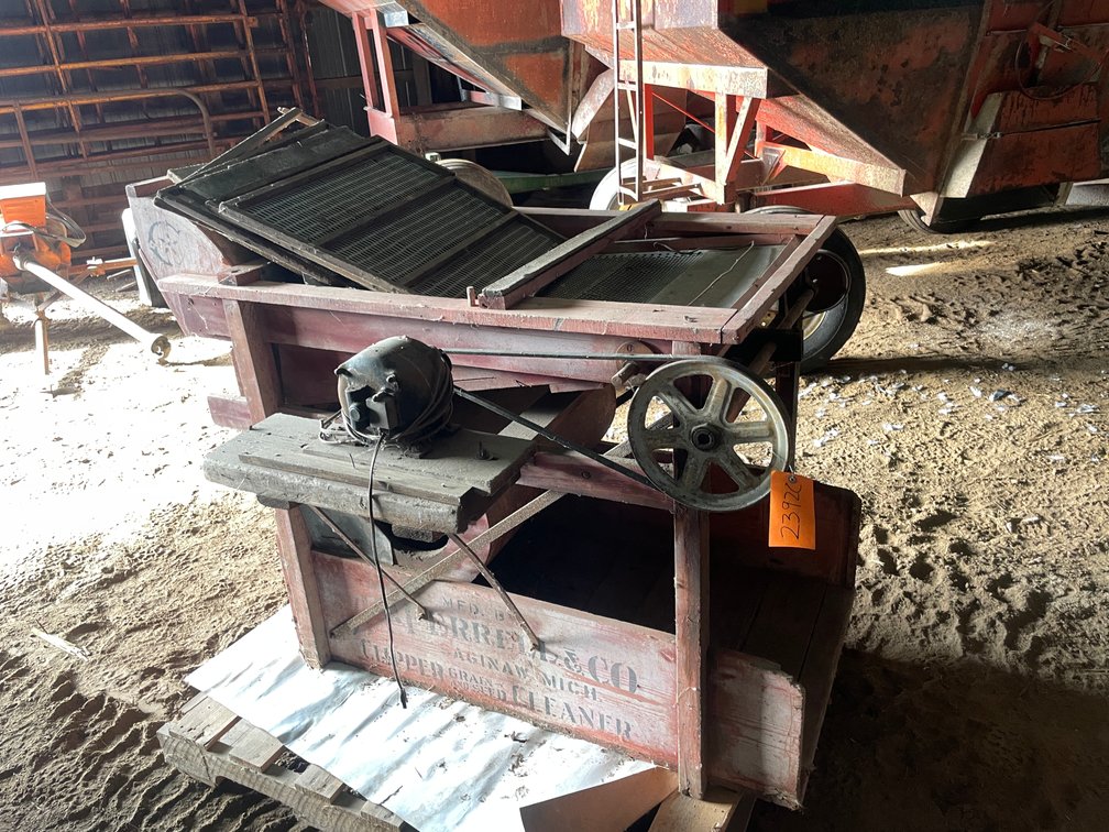AT Ferrell Co. Clipper Grain and Seed Cleaner