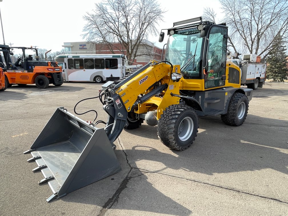 New Magnum 3300P  Telescoping Wheel Loader