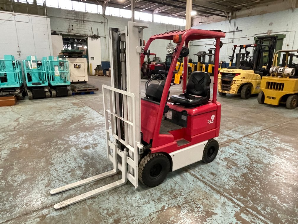 Toyota 9 Runner Electric Forklift
