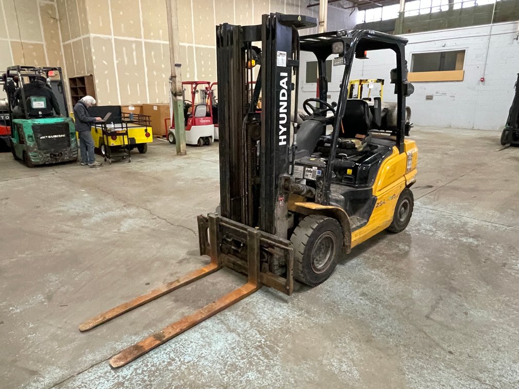 2021 Hyundai 25L-9A Propane Forklift