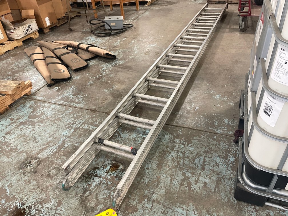 Aluminum Extension Ladder