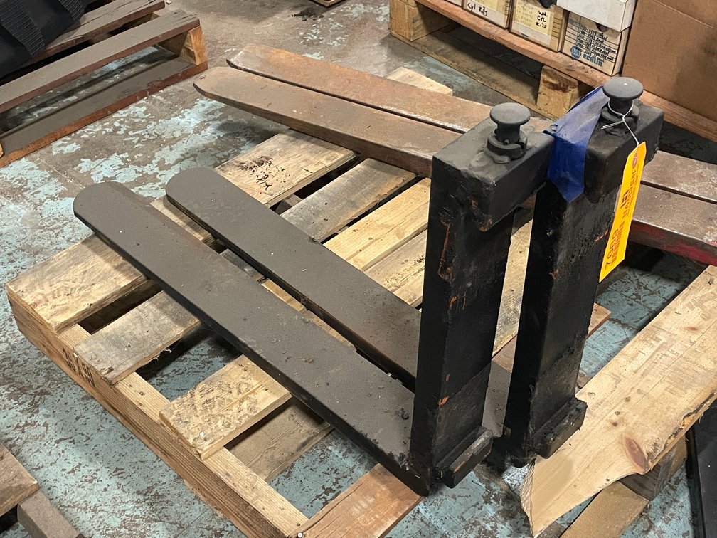 Set of Forklift Pallet Forks