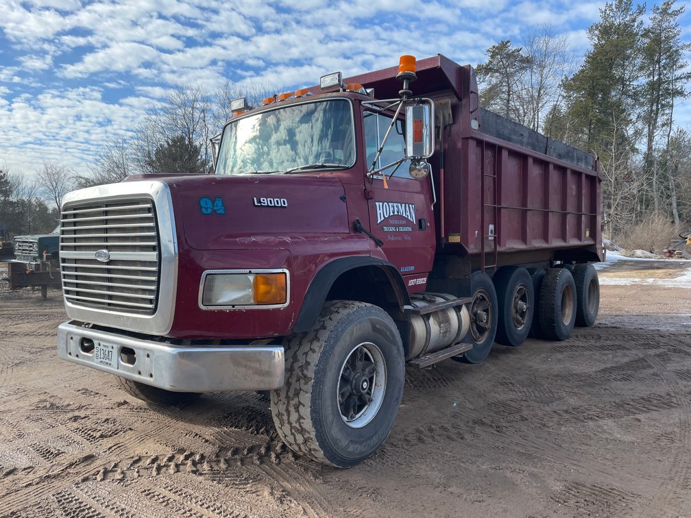 1994 Ford LTS9000 Dump Truck (Has WI Title)
