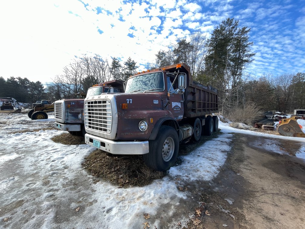 1977 Ford Dump Truck (Has WI Title)