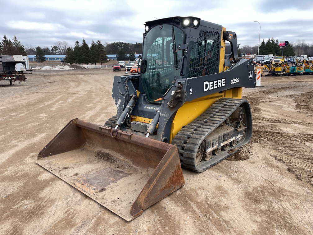 2019 John Deere 325G Skid Steer