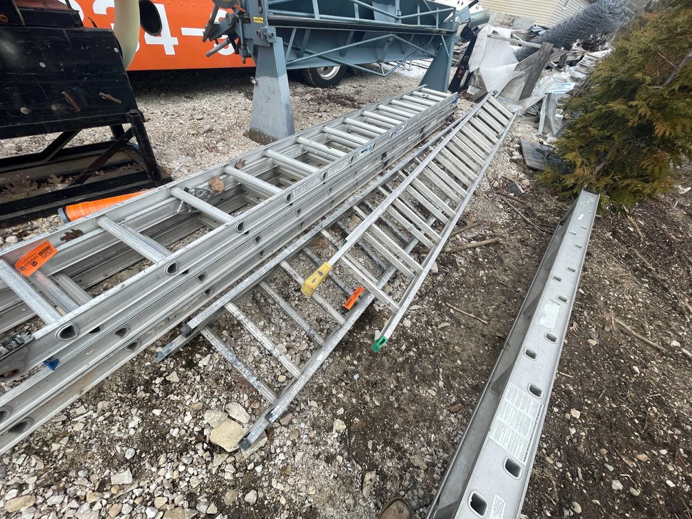 (2) Werner Aluminum Extension Ladders