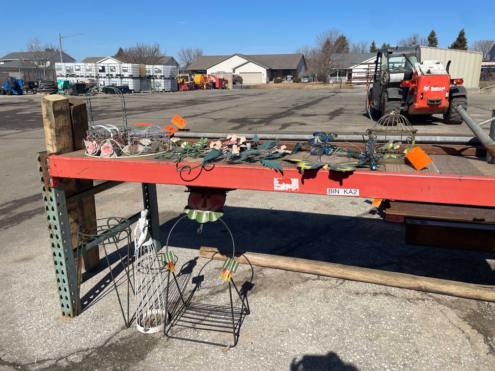 (15) Pieces of Yard Art (O4)