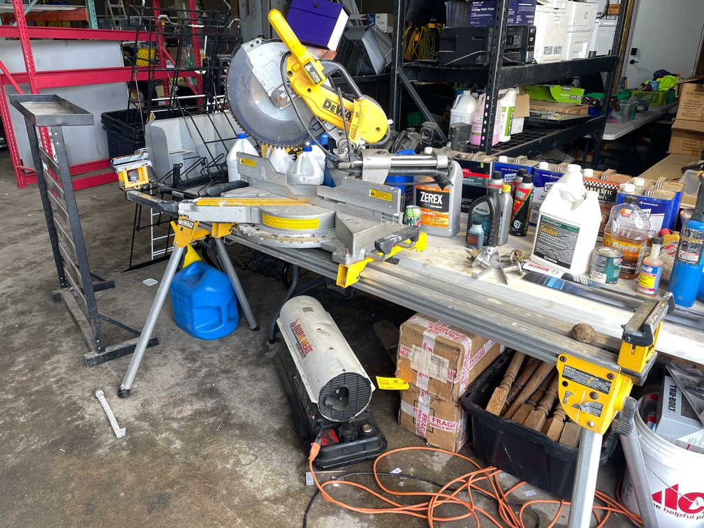 Dewalt Compound Miter Saw with Stand