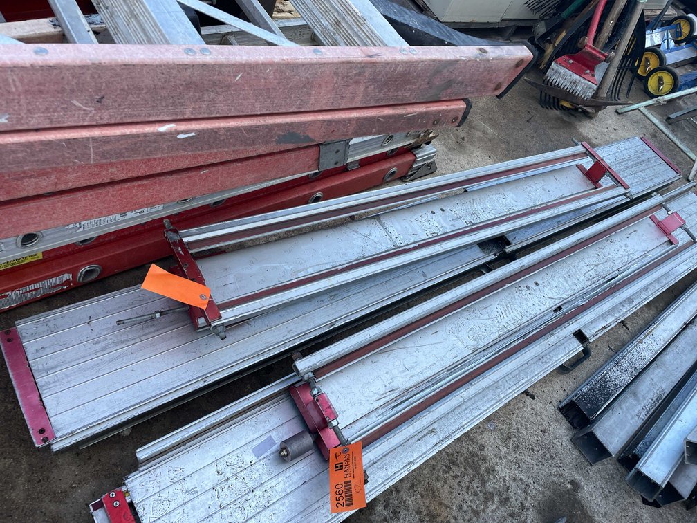 Van Mark Siding Cutting Table