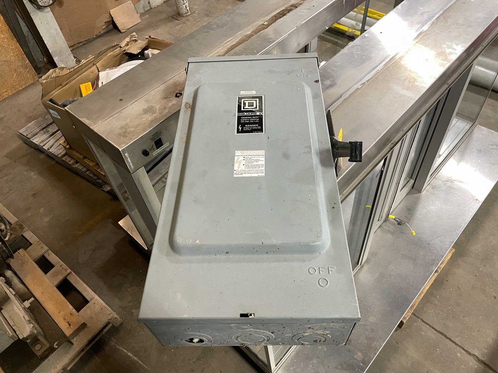 Square D Disconnect Box (E)