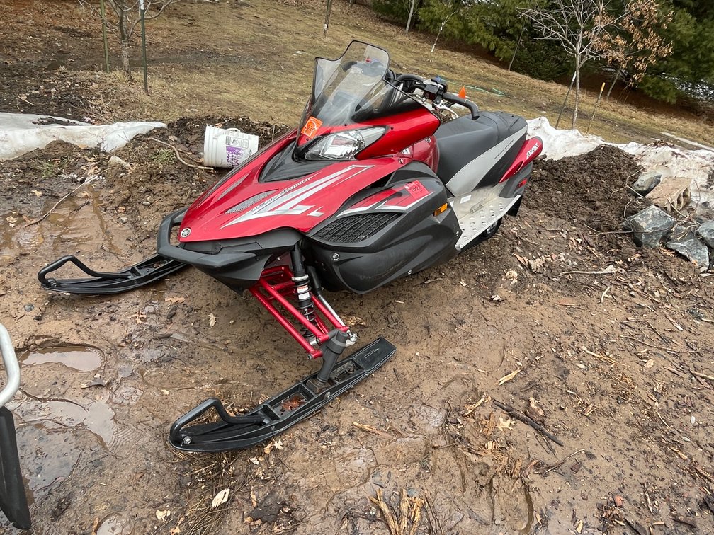 2009 Yamaha Apex Snowmobile (Fall Creek, WI) (No Registration Card)