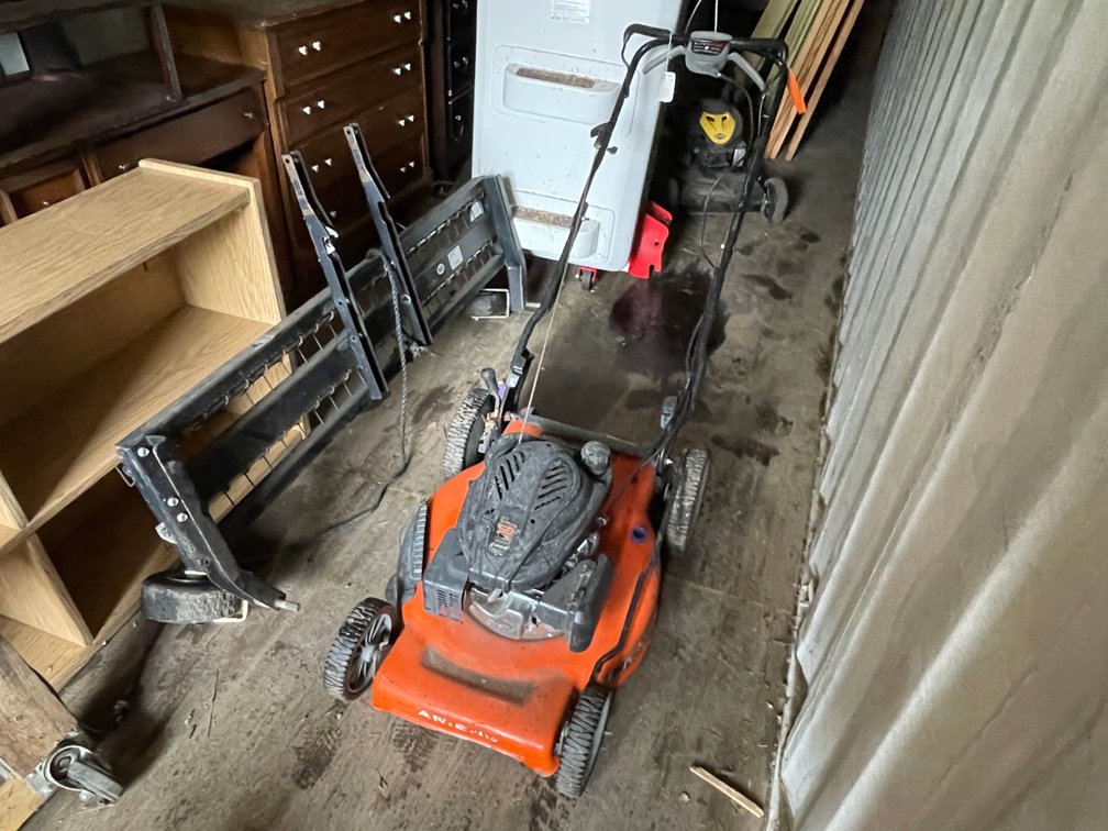 Ariens LM22 Self Propelled Mower