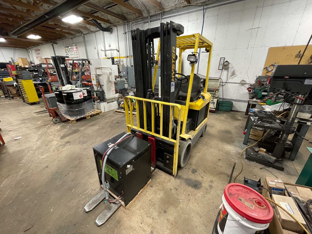 Hyster Electric Forklift (Shawano, WI)