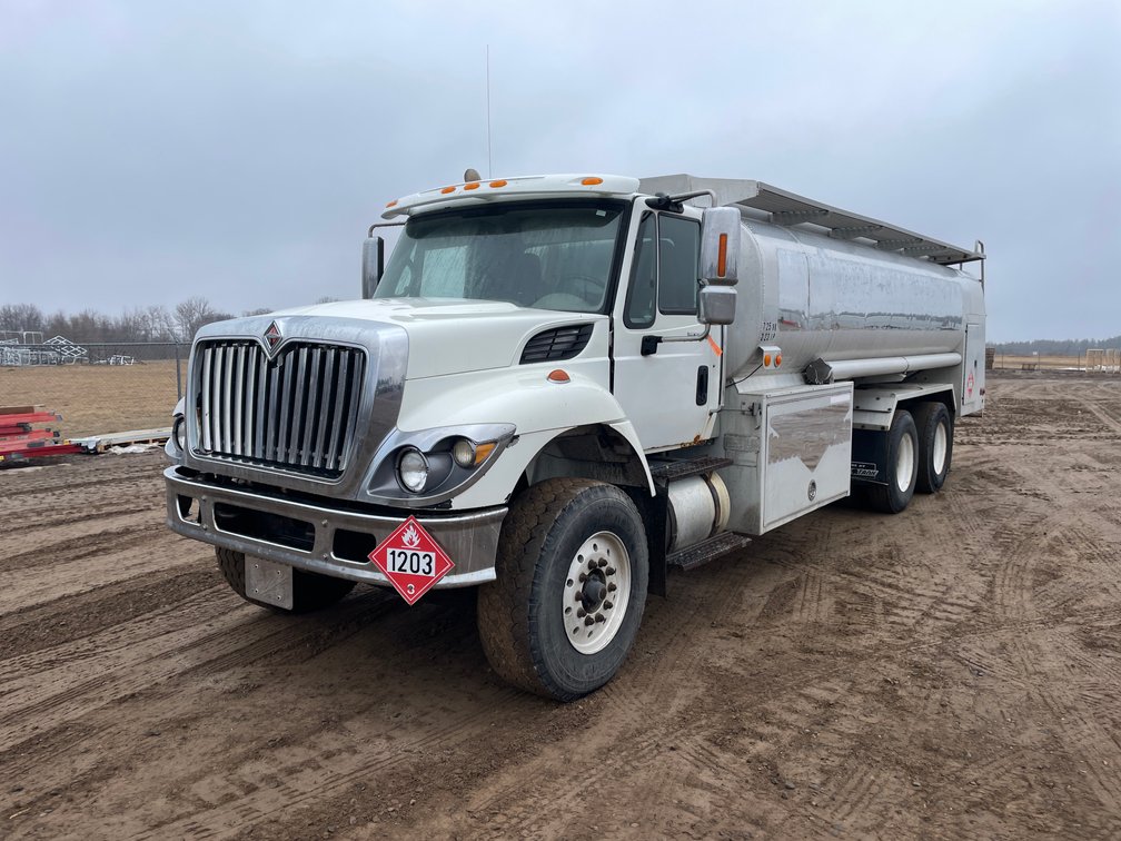 2009 International Navistar Fuel Truck (Has MN Title)