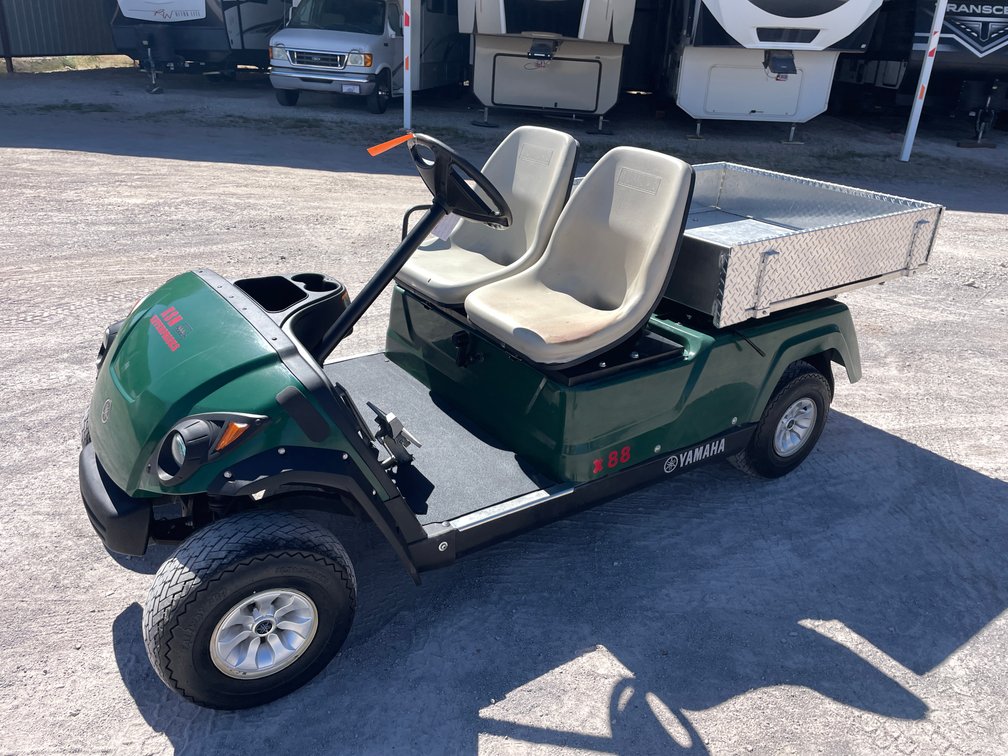 Yamaha Adventure II Golf Cart