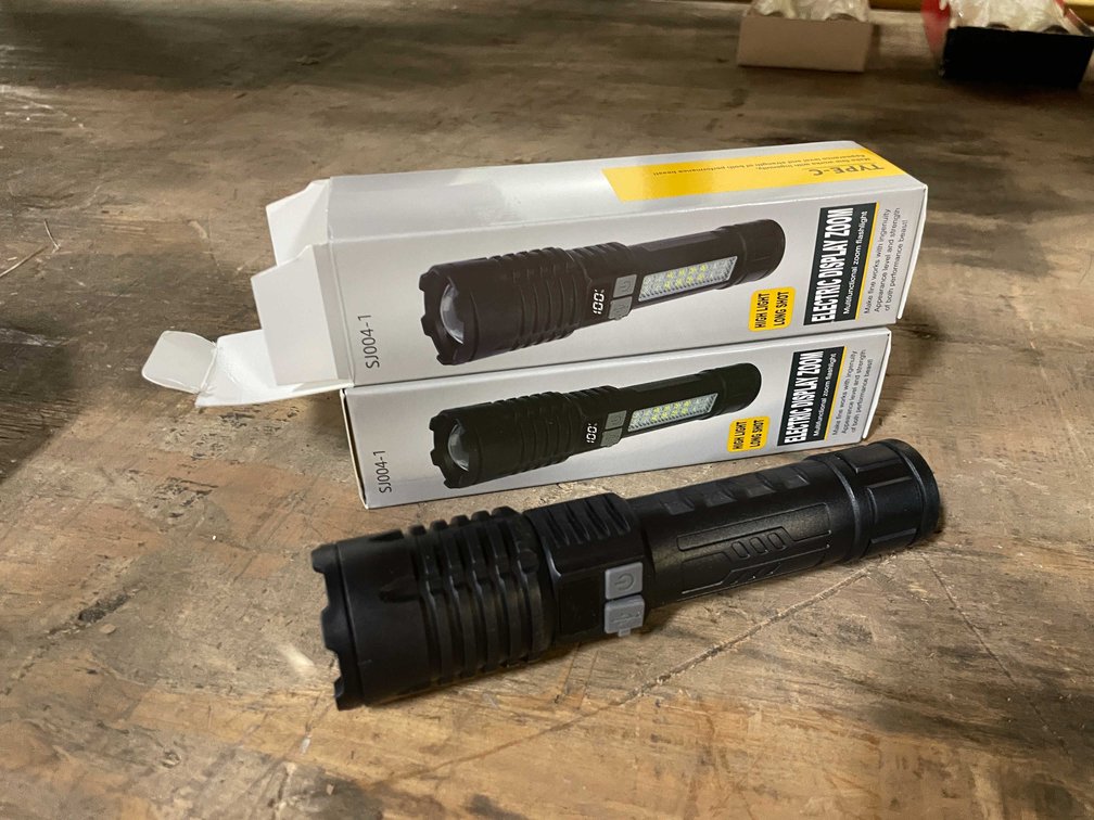 (2)Tactical LED Flashlights (PR12)