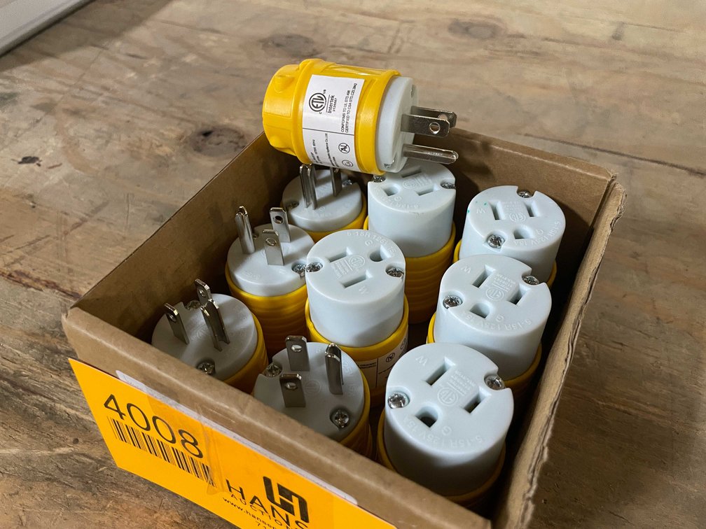 Lot of (5) Wall Plugs and Receptacles (PR12)