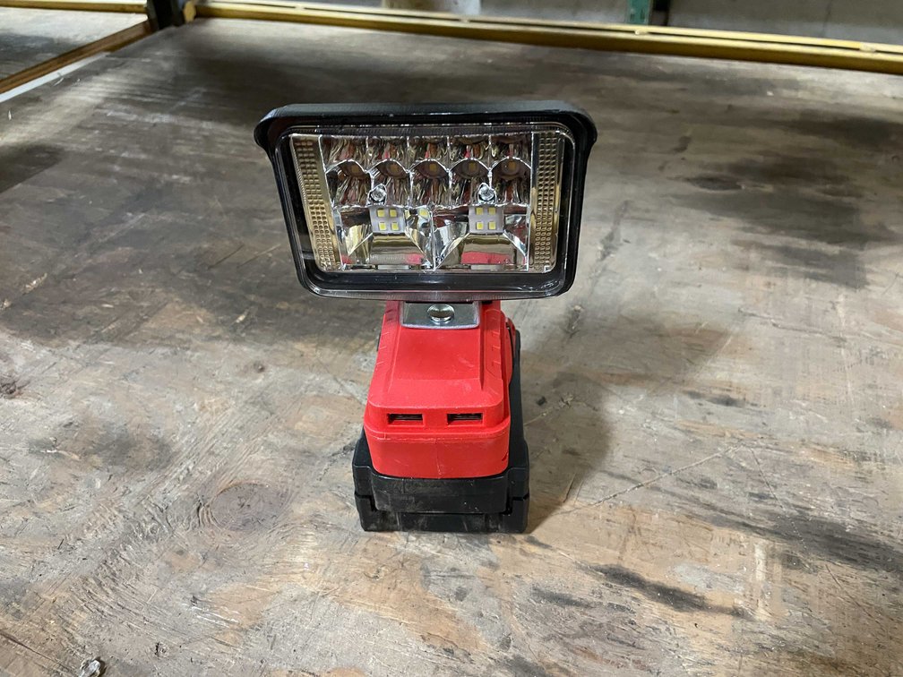 Milwaukee Compatible 18 volt  LED Worklight with 8.0ah Battery (PR11)
