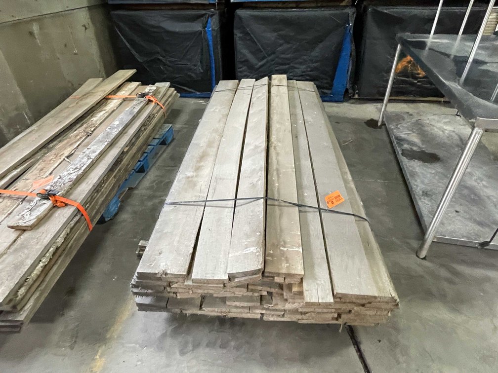 Rough Sawn Oak Wood (H)