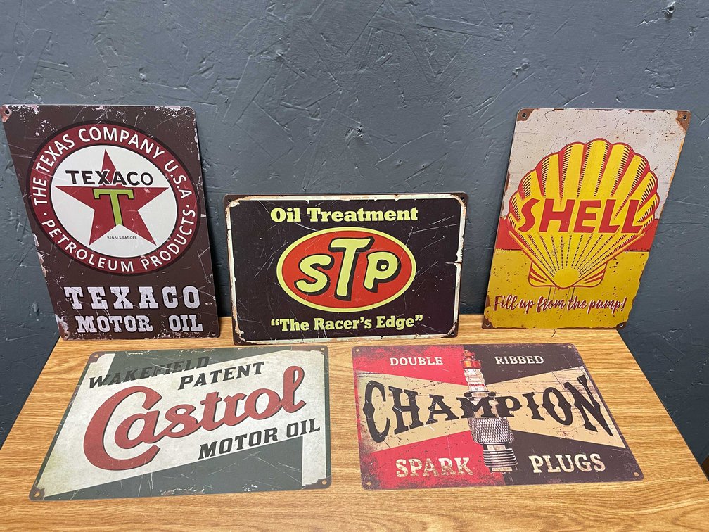 (5) Garage Signs (T5)