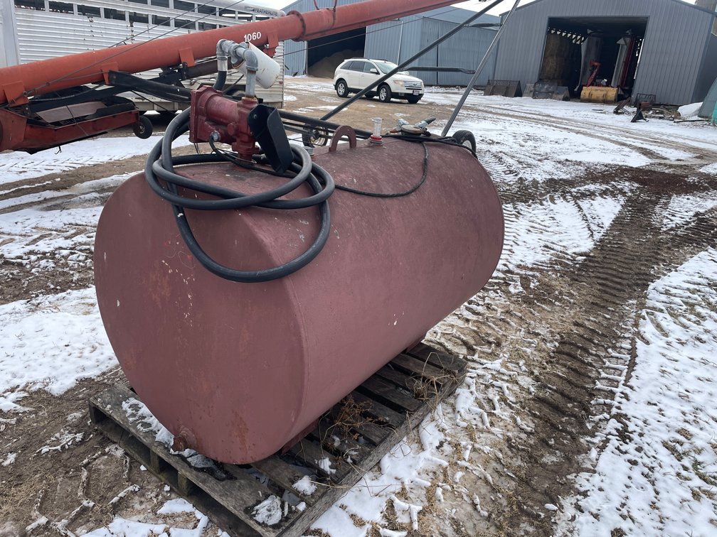 275 Gallon Fuel Tank with Pump (Somerset, WI)