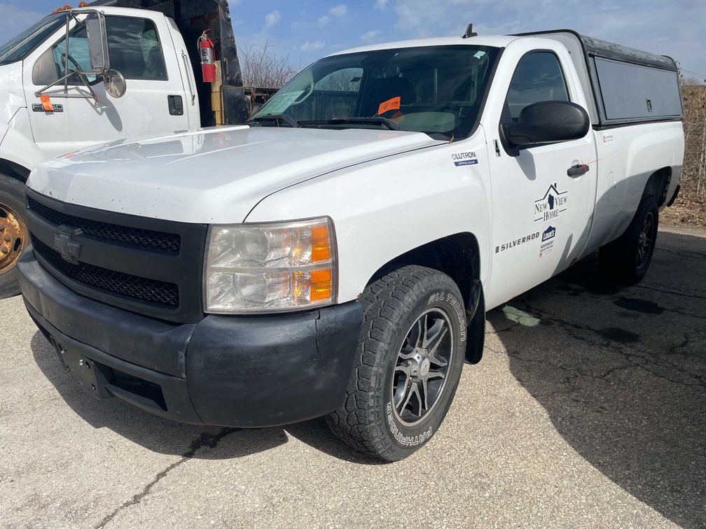 2008 White Chevy Silverado (Has WI Title) (OF)