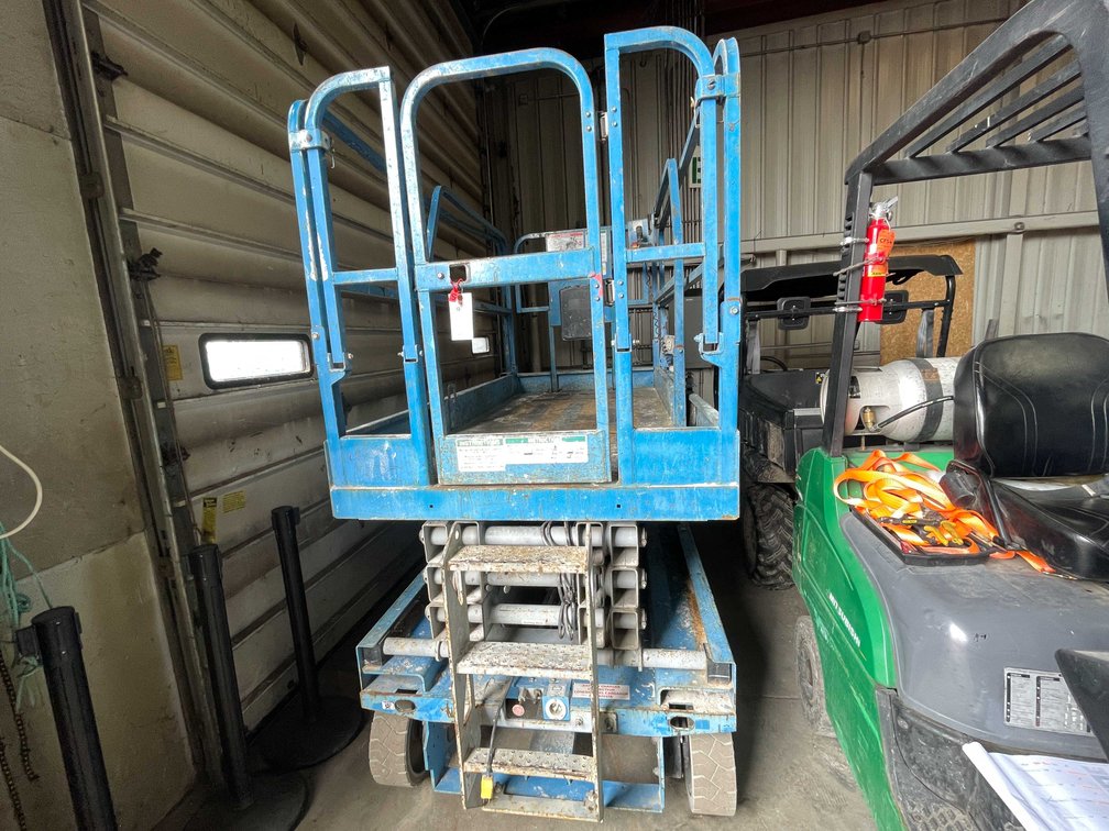 2016 Genie 26' Scissor Lift (E)