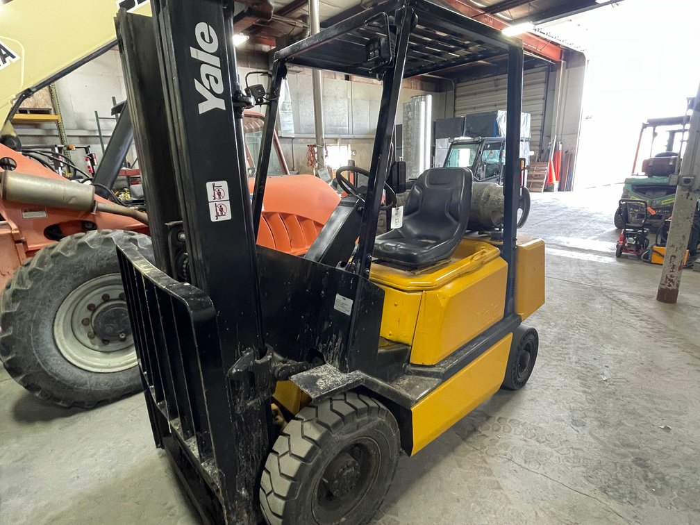 Yale Forklift (F)
