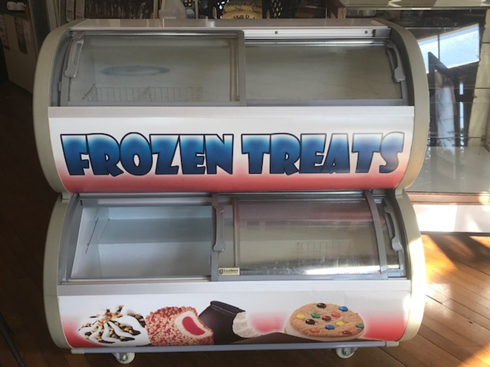 Display Freezer (Jacksonport, WI)