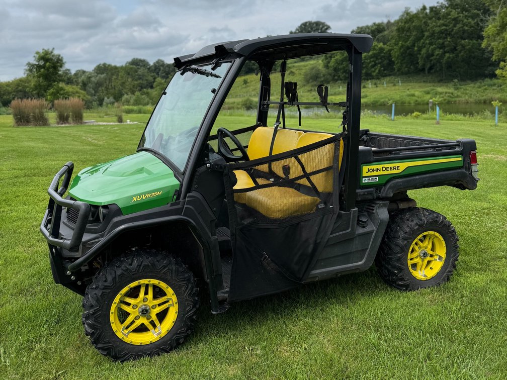 2022 John Deere (CA)