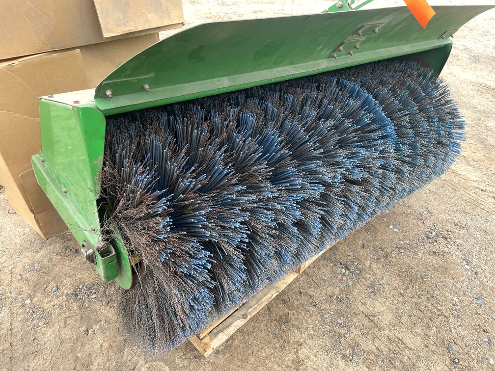 John Deere Heavy Broom