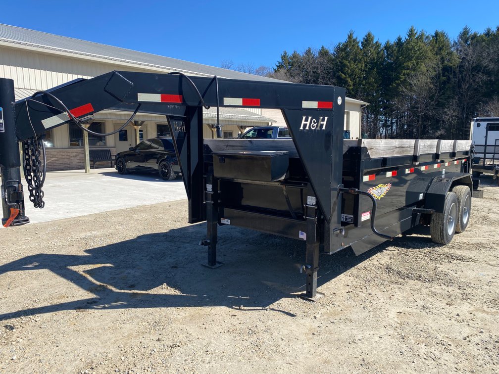 2015 H & H Gooseneck Tandem Axle Dump Trailer (Has WI Title) (Helenville, WI)
