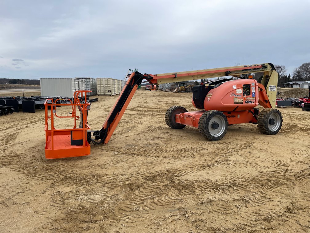 (B-11) JLG 600AJ Boom Lift