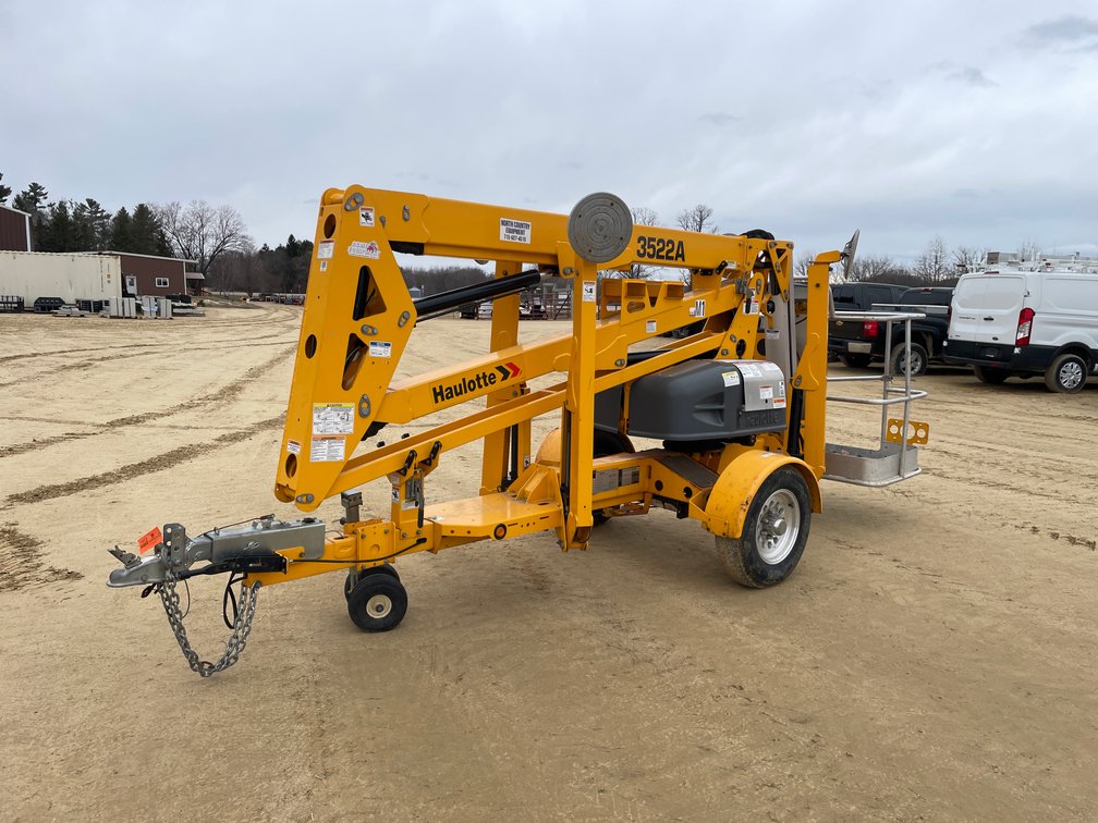(M-1) 2021 Haulotte 3522A Electric Towable Man Lift