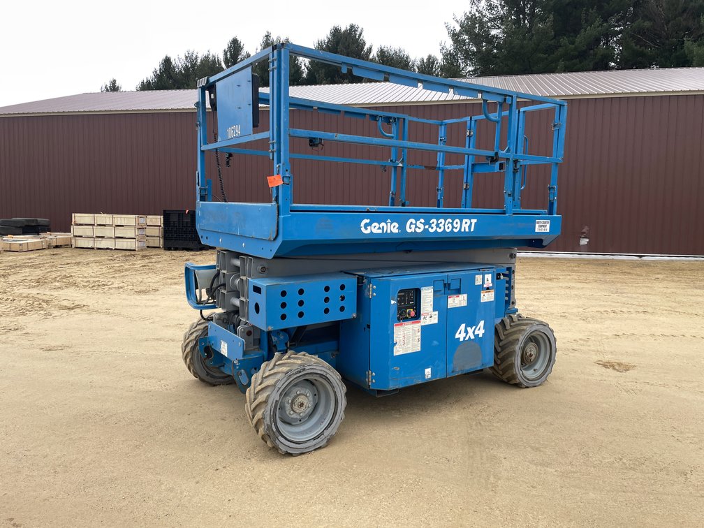 (S-2) 2012 Genie 3369 Rough Terrain Scissor Lift