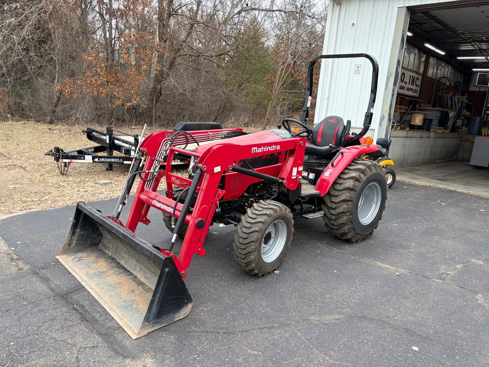 Mahindra 2638 Tractor with Loader (Eau Claire, WI)