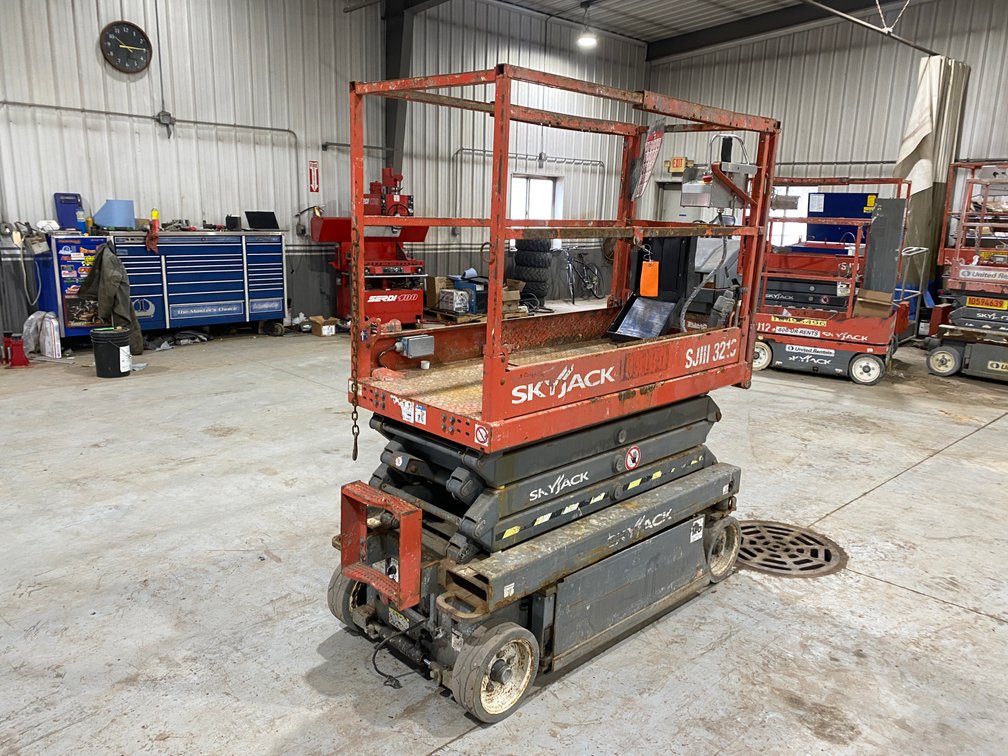 2016 Skyjack SJIII 3219 Scissor Lift (Bryant, WI)