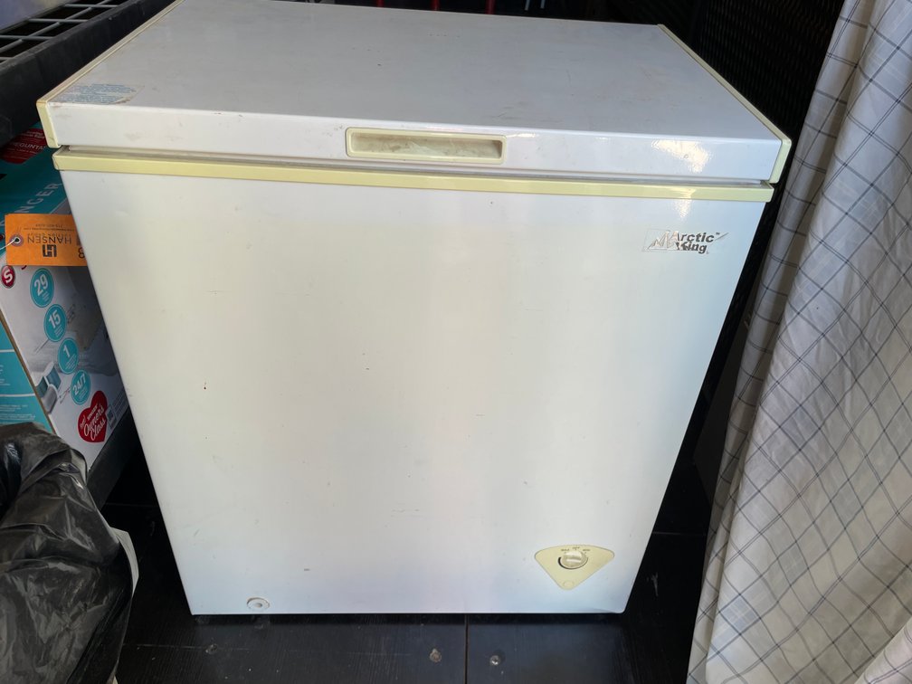 Arctic King Chest Freezer (Offsite in El Paso)