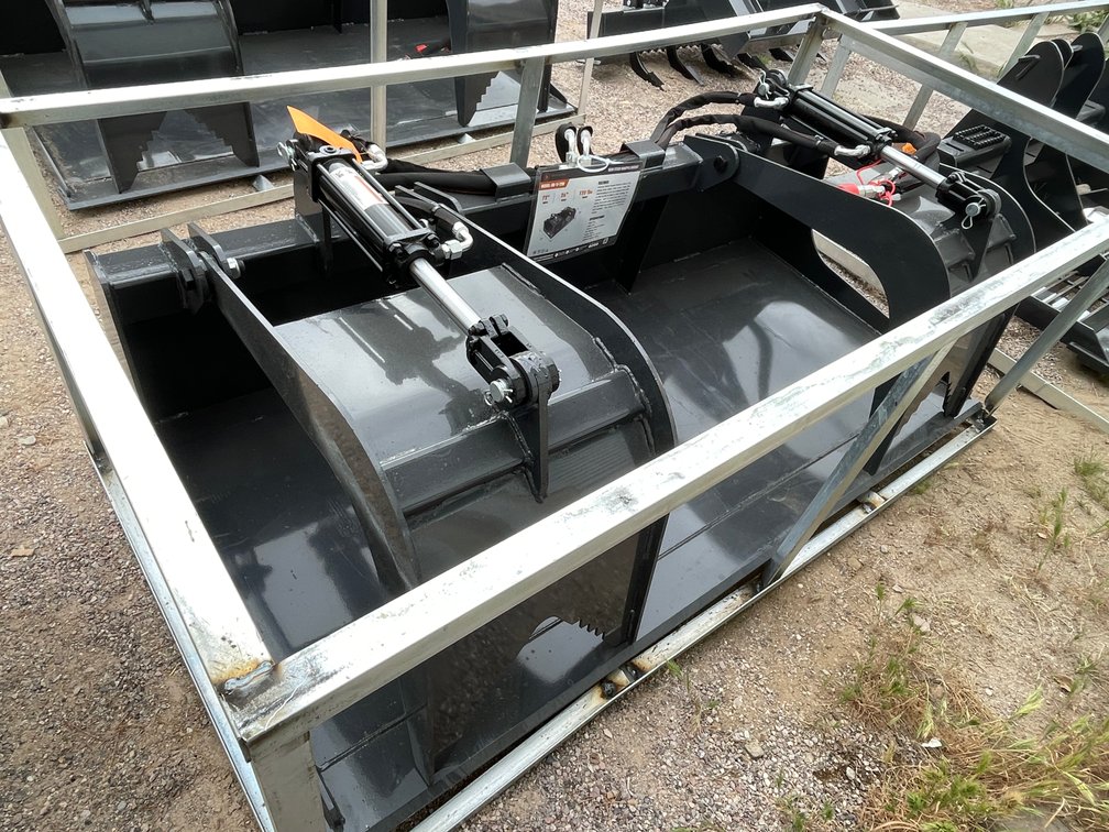 Unused 2026 Wolverine Skid Steer Grapple Bucket Attachment