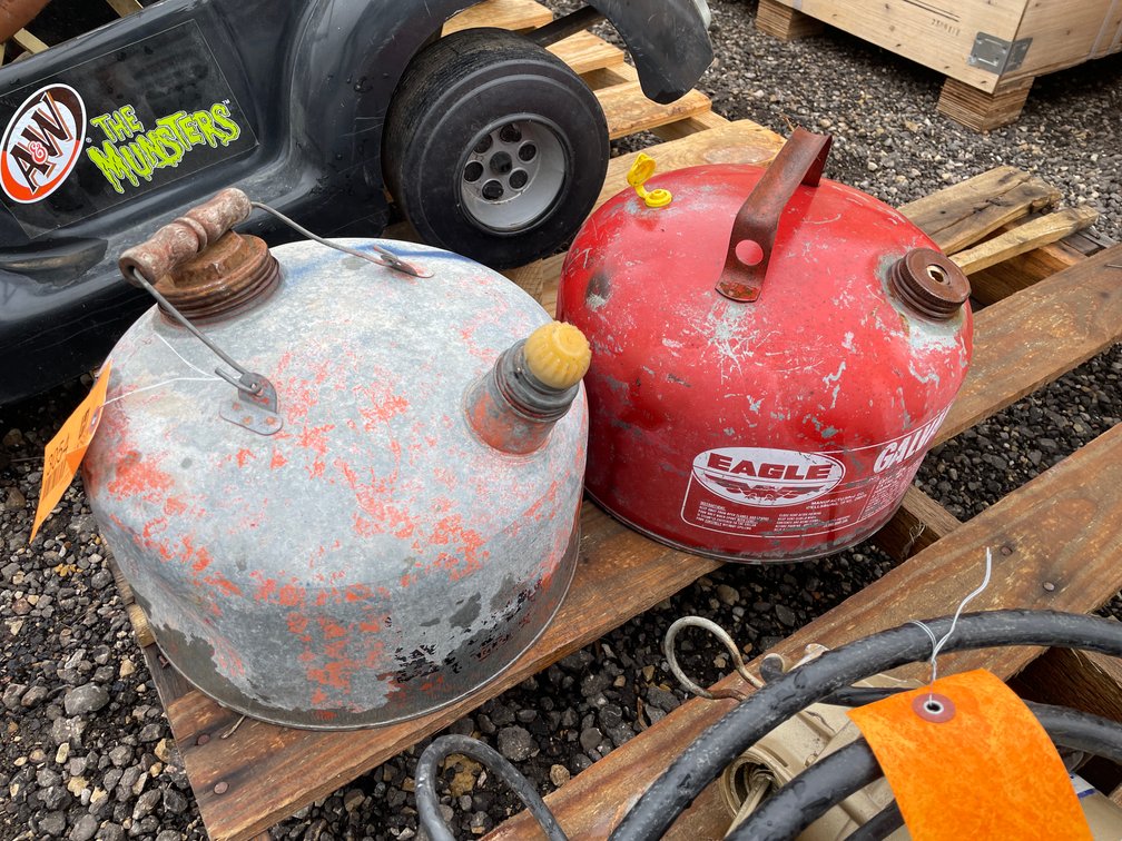 (2) Metal Fuel Cans