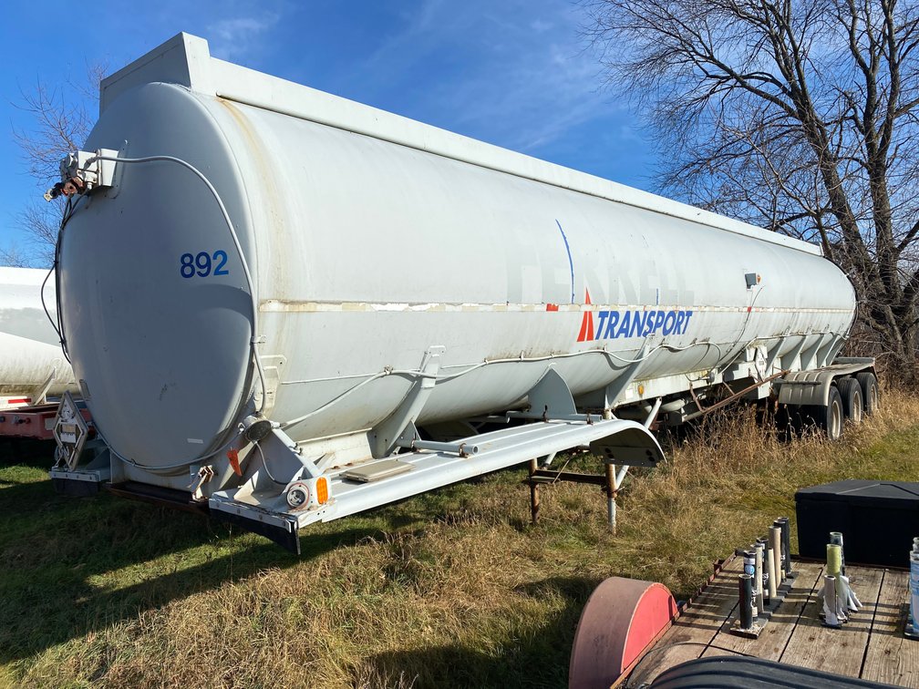 1974 Butler Tri Axle Tanker Trailer (Has WI Title) (Colfax, WI)