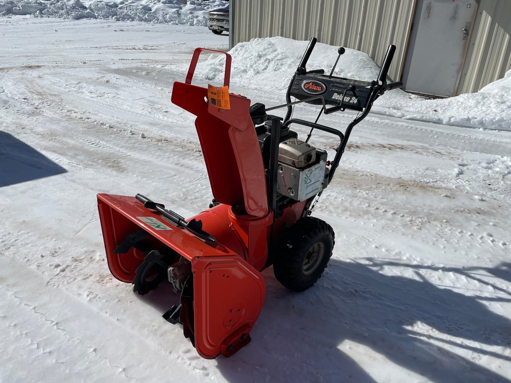 Ariens Deluxe 24 Snowblower (Marenisco, MI)