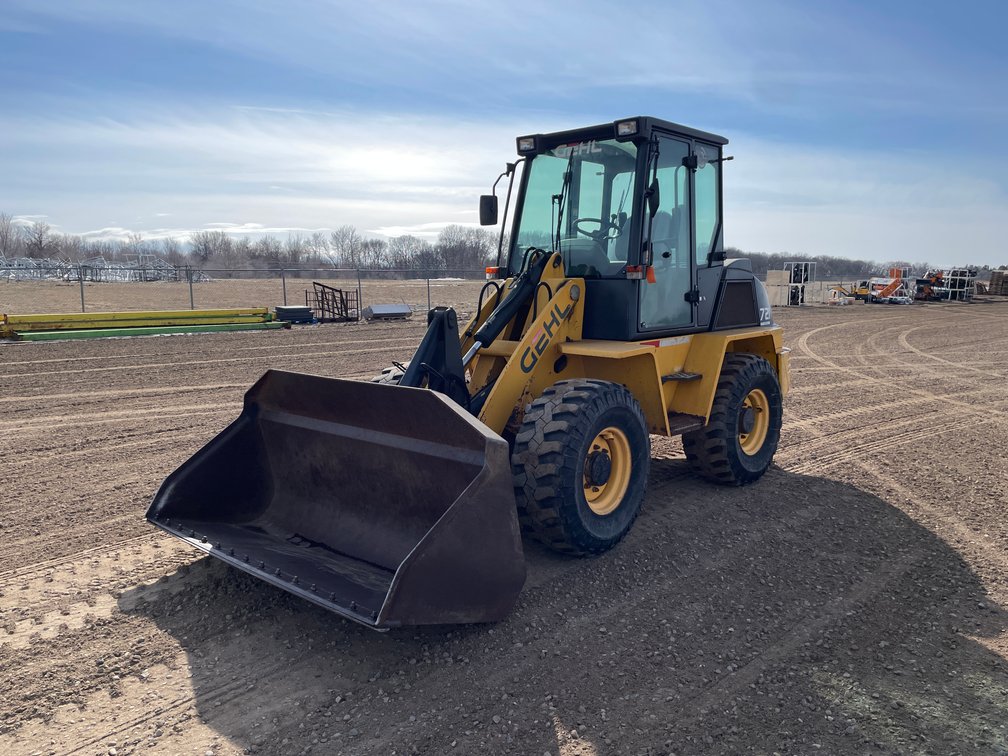 Gehl 721 Front End Loader