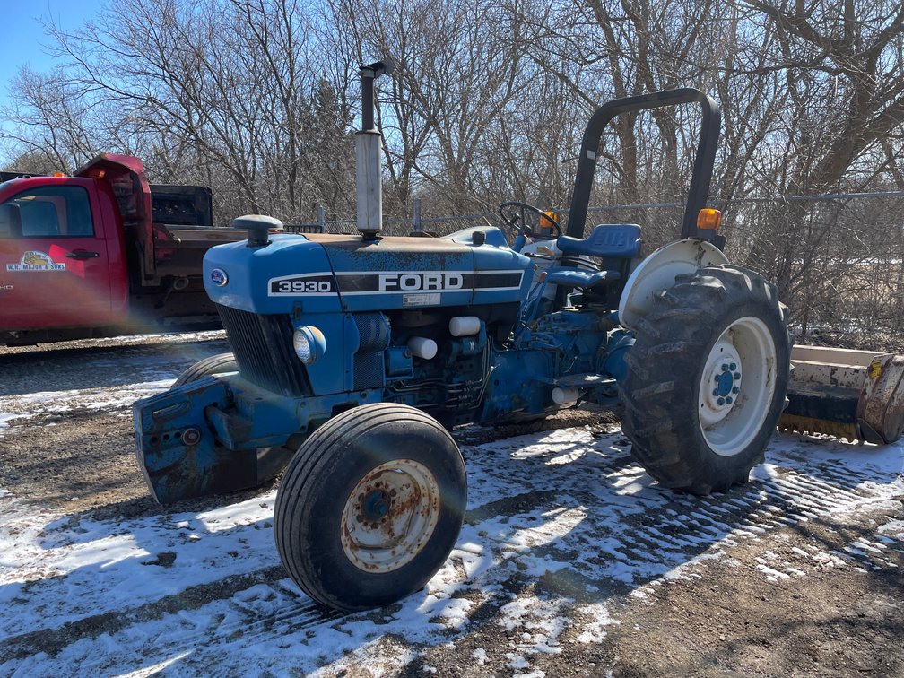 1997 Ford 3930 Utility Tractor