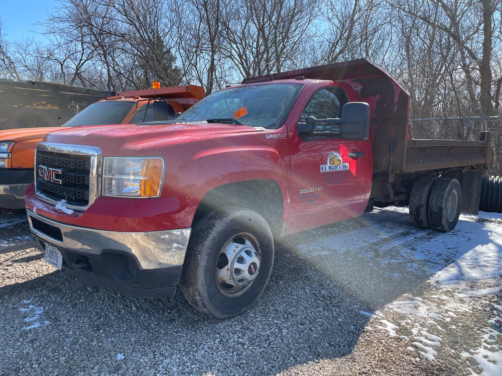 2012 GMC 3500HD Baby Dump Truck (Has WI Title)